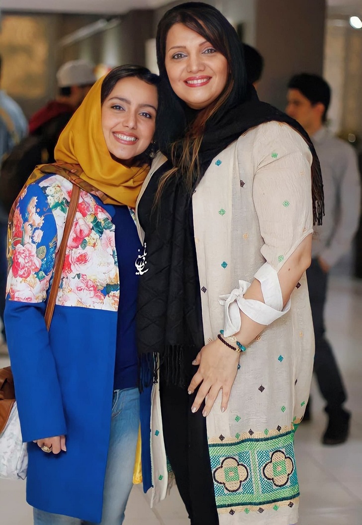 تیپ منشوری الهم پاوه نژاد در کنار نازنین بیاتی + عکس تیپ منشوری الهم پاوه نژاد در کنار نازنین بیاتی + عکس