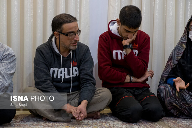 داستان زندگی خانوادهای با دو فرزند دارای معلولیت ذهنی شدید داستان زندگی خانوادهای با دو فرزند دارای معلولیت ذهنی شدید