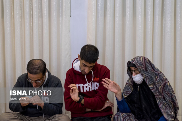 داستان زندگی خانوادهای با دو فرزند دارای معلولیت ذهنی شدید داستان زندگی خانوادهای با دو فرزند دارای معلولیت ذهنی شدید