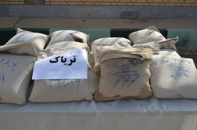 ماهی خشکها بوی تریاک میداد کشف تریاک