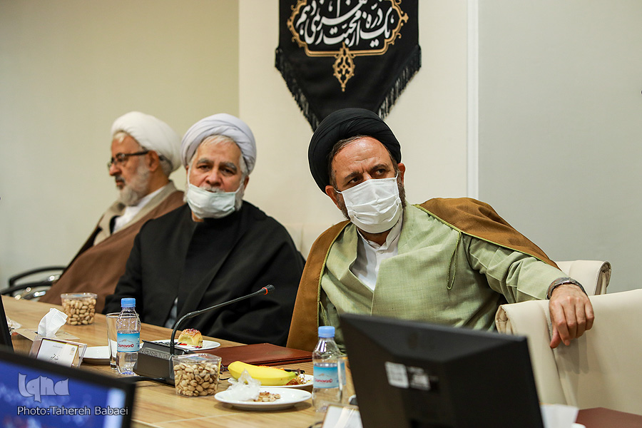 اجلاسیه آستانهای مقدس به صرف پسته خندان! اجلاسیه آستانهای مقدس به صرف پسته خندان!