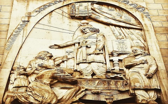 نوشیروان، نماد فرهنگ و تاریخ است نه پادشاهی نوشیروان، نماد فرهنگ و تاریخ است نه پادشاهی