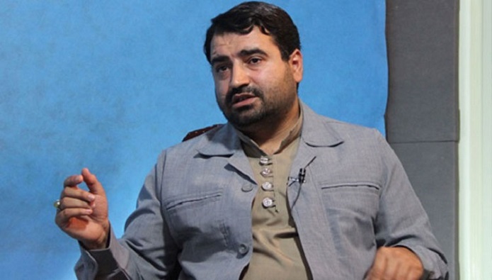 تاثیر اکانتهای فیک در جامعه از نگاه روح الله مومننسب روح الله مومننسب