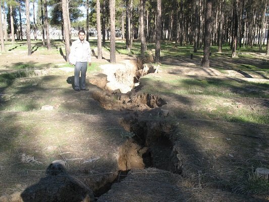 هشدار جدی درباره تختجمشید/ عکس هشدار جدی درباره تختجمشید/ عکس