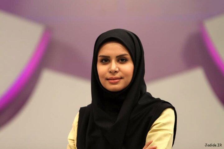 مجری زن صدا و سیما با تیپ منشوری!/ عکس مجری زن صدا و سیما با تیپ منشوری!/ عکس