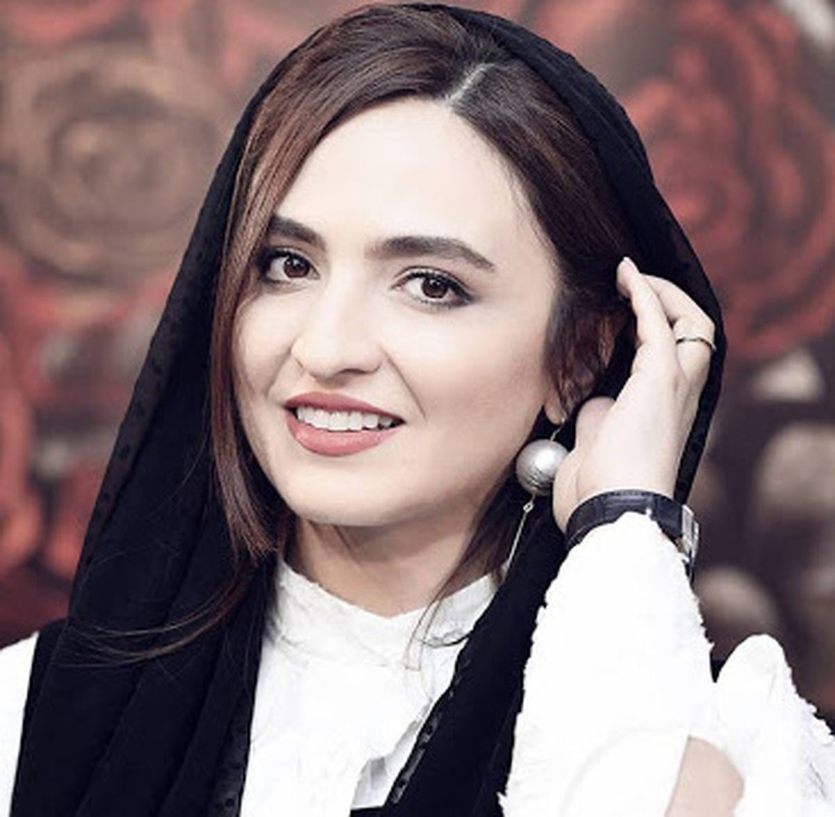 استوری تبریک گلاره عباسی به مناسب تولد مهران مدیری + عکس