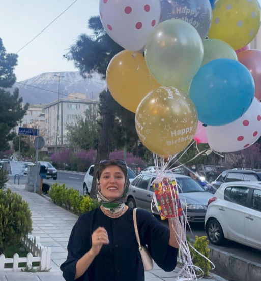 بادکنک بازی کودکانه فرشته حسینی + عکس بادکنک بازی کودکانه فرشته حسینی + عکس