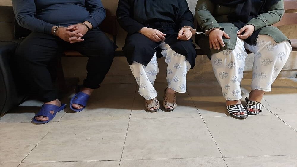 انهدام بزرگترین باند خرید و فروش چکهای سرقتی/ اعتراف به سرقت از ۲۰۰ خودرو خرید و فروش چک سرقتی