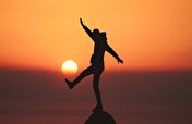 با مهم‌ترین اصول زندگی شاد آشنا شوید/ برای رسیدن به شادی، ترس را هم تجربه کنید