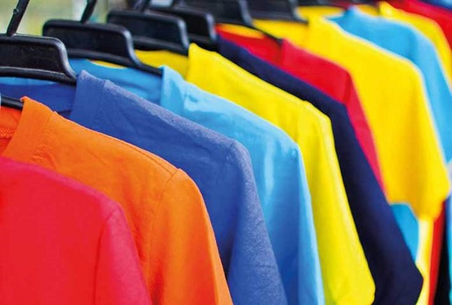 با اینا، بهار و سر میکنم با اینا، بهار و سر میکنم