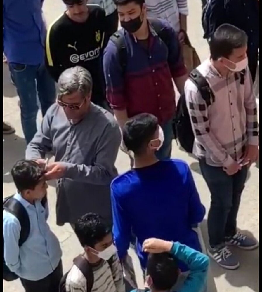 واکنش آموزشوپرورش به قیچی کردن موی سر دانشآموزان واکنش آموزشوپرورش به قیچی کردن موی سر دانشآموزان