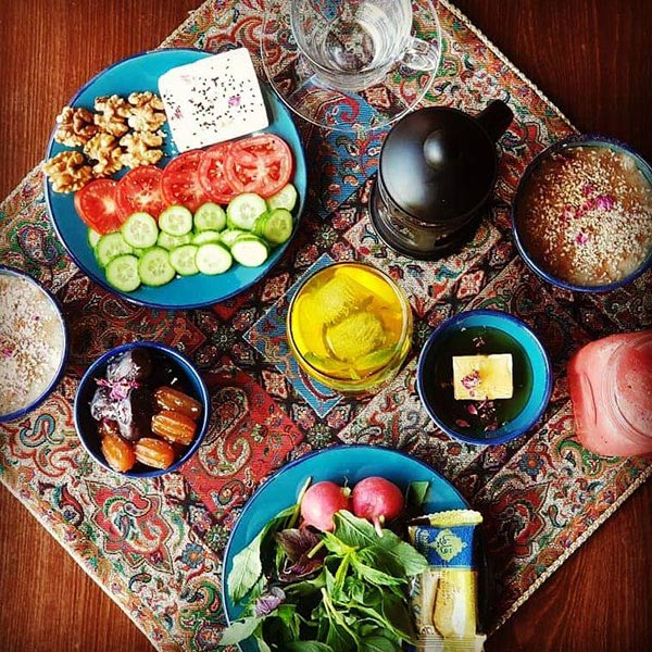 چگونه در ساعات روزهداری تشنه نشویم سفره سحری