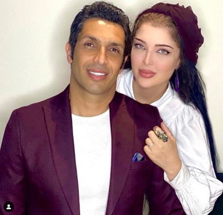 عکسهای کنار ساحلی همسر سپهر حیدری جنجالی شد!/ عکس