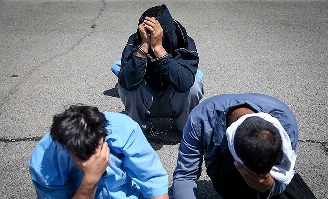 زورگیرهای شمال تهران پشت میلههای زندان زورگیرهای شمال تهران پشت میلههای زندان