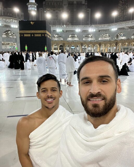 نوراللهی و قائدی در خانه خدا/ عکس