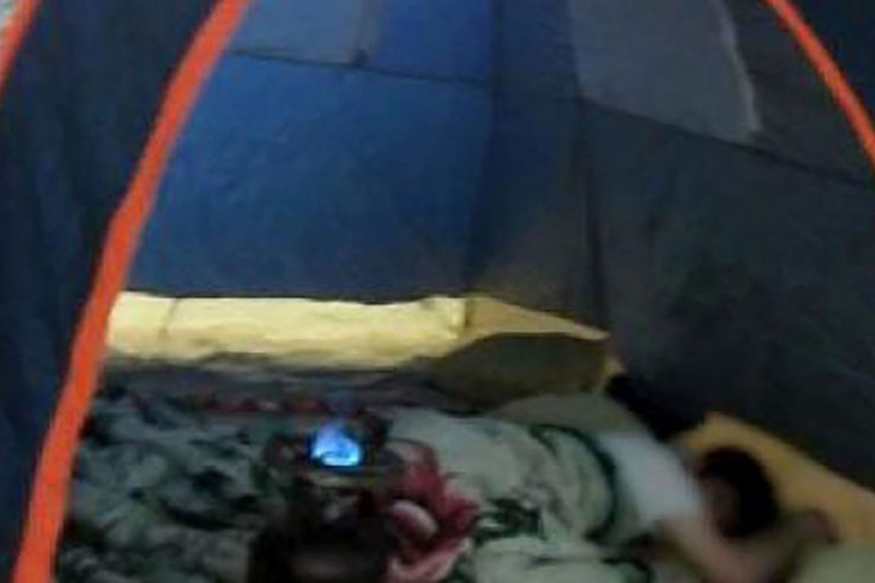 مرگ خاموش ۳۶۵ نفر در چادرهای مسافرتی مرگ خاموش ۳۶۵ نفر در چادرهای مسافرتی