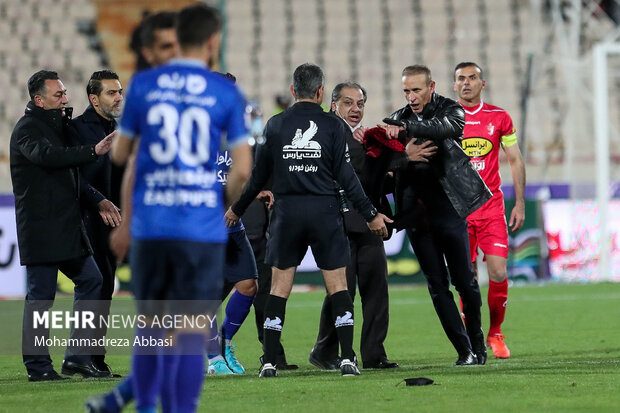 گل محمدی مقصر اصلی توقف در دربی را معرفی کرد!