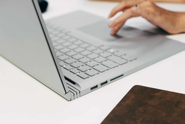 سرفیس بوک ۲