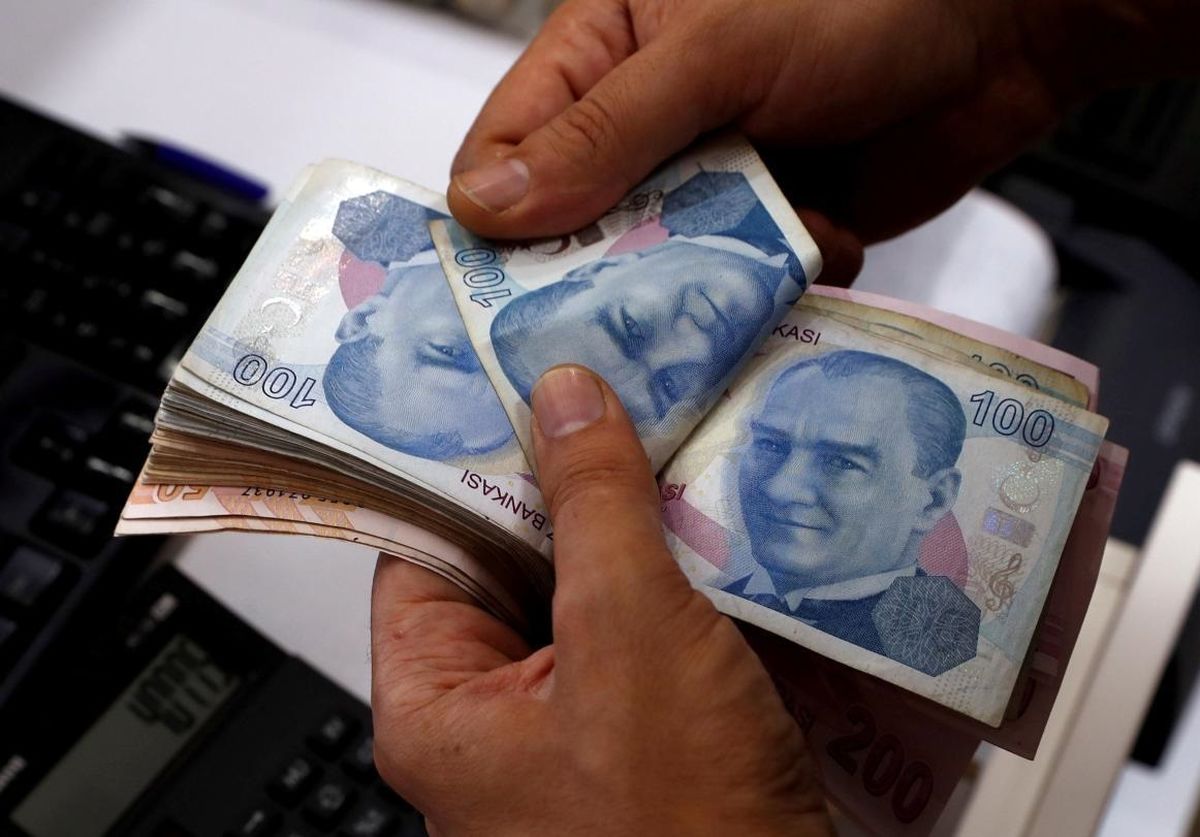 ردپای تتلو در افزایش خرید لیر توسط ایرانیها ردپای تتلو در افزایش خرید لیر توسط ایرانیها