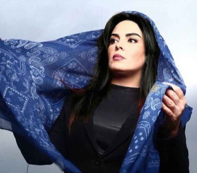 حجاب منشوری سارا خوئینیها برای عکاسی + تصویر حجاب منشوری سارا خوئینیها برای عکاسی + تصویر