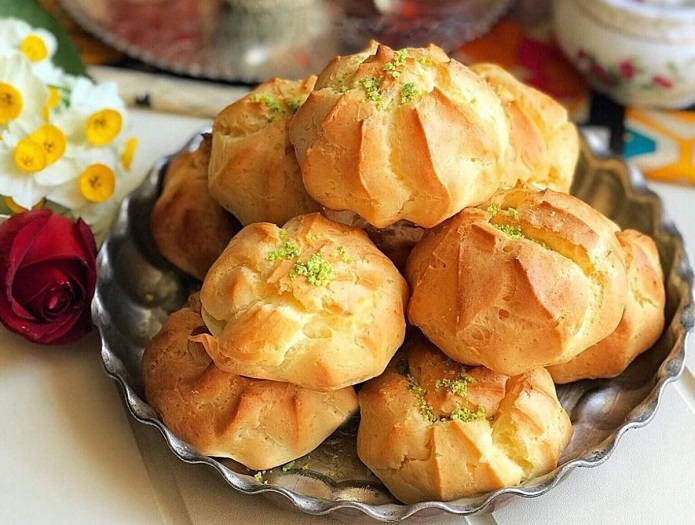 طرز تهیه نون خامهای نون خامهای