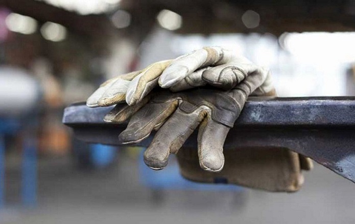 فشار همهجانبه بر کارگران کارگران