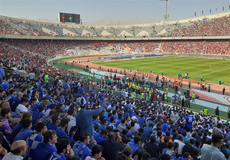 تماشاگران فوتبال تماشاگران فوتبال