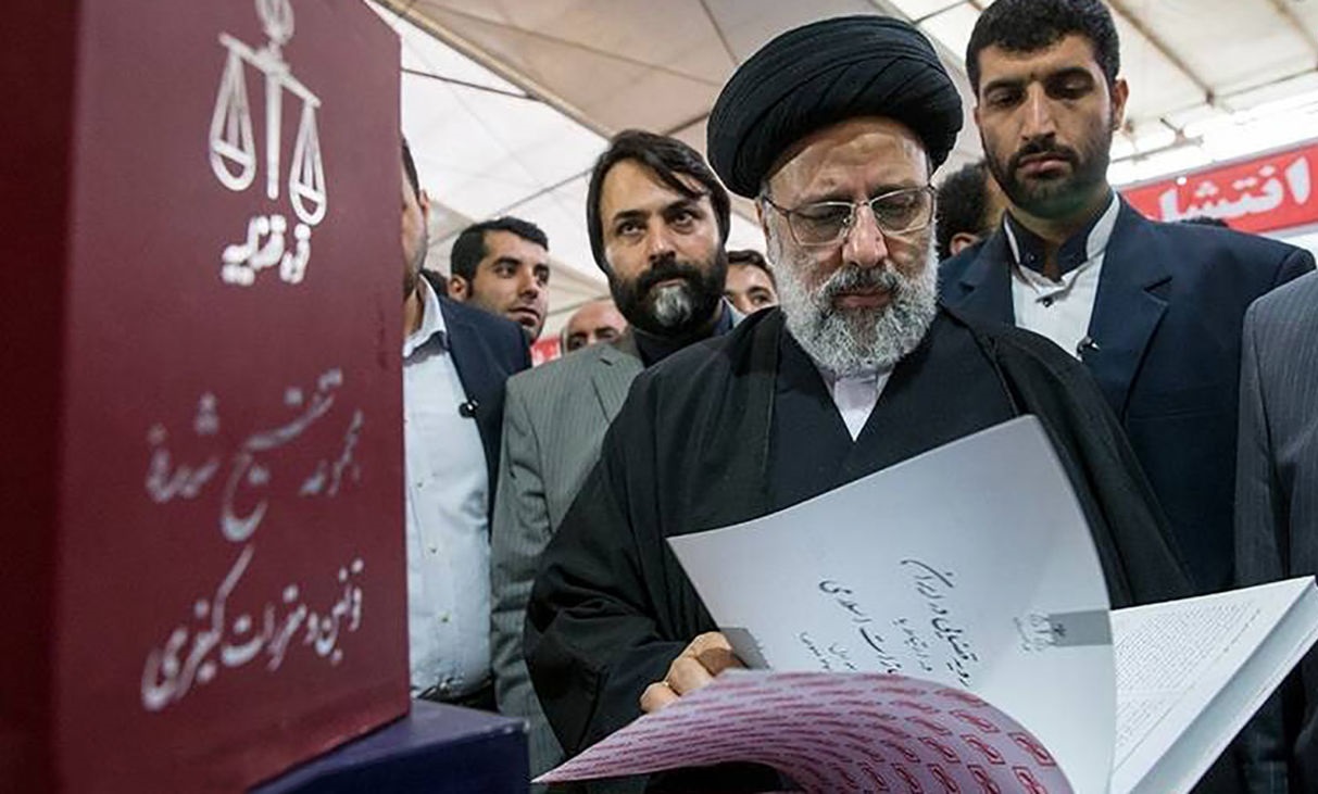 رئیس جمهور از نمایشگاه کتاب بازدید کرد