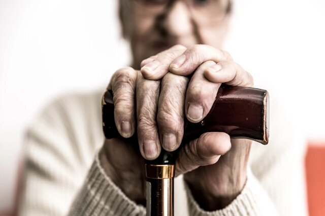 علائم و نشانههای «پارکینسون» را بشناسید علائم و نشانههای «پارکینسون» را بشناسید