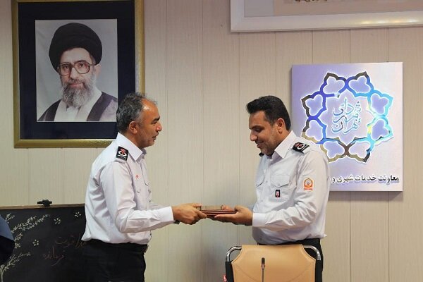 یک انتصاب بی ربط در آتش نشانی تهران/ مدیرعامل خودش را تودیع و رئیس جدید را معارفه کرد! انتصاب مدیرعامل آتش نشانی