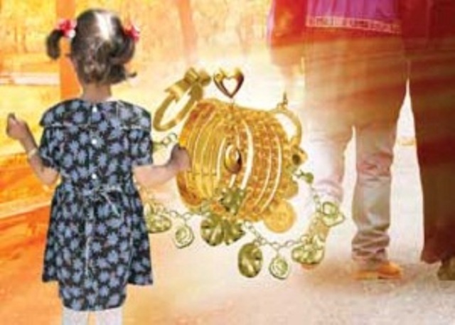 دزد خطرناک طلای کودکان را در پارک سرقت میکرد دزد خطرناک طلای کودکان را در پارک سرقت میکرد