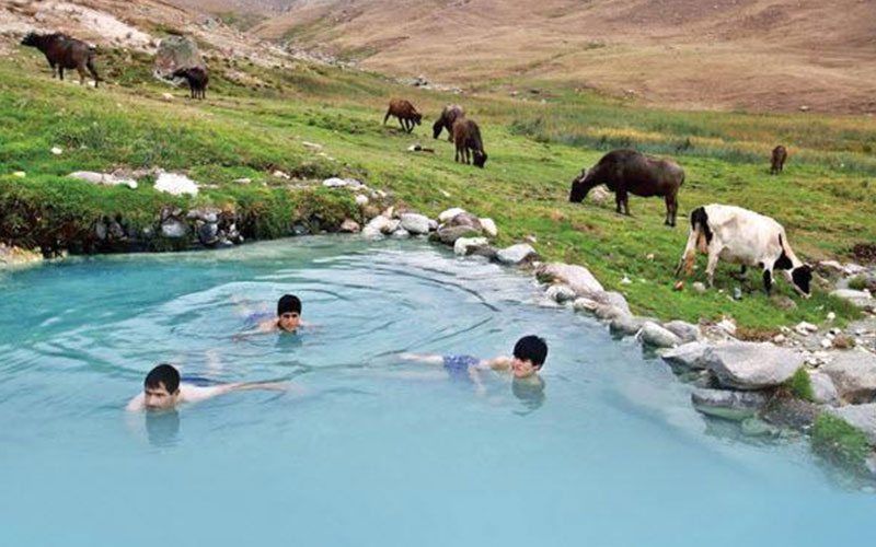 جاذبههای گردشگری شهرستان رینه/ سادهترین راه برای صعود به قله دماوند جاذبههای گردشگری شهرستان رینه/ سادهترین راه برای صعود به قله دماوند