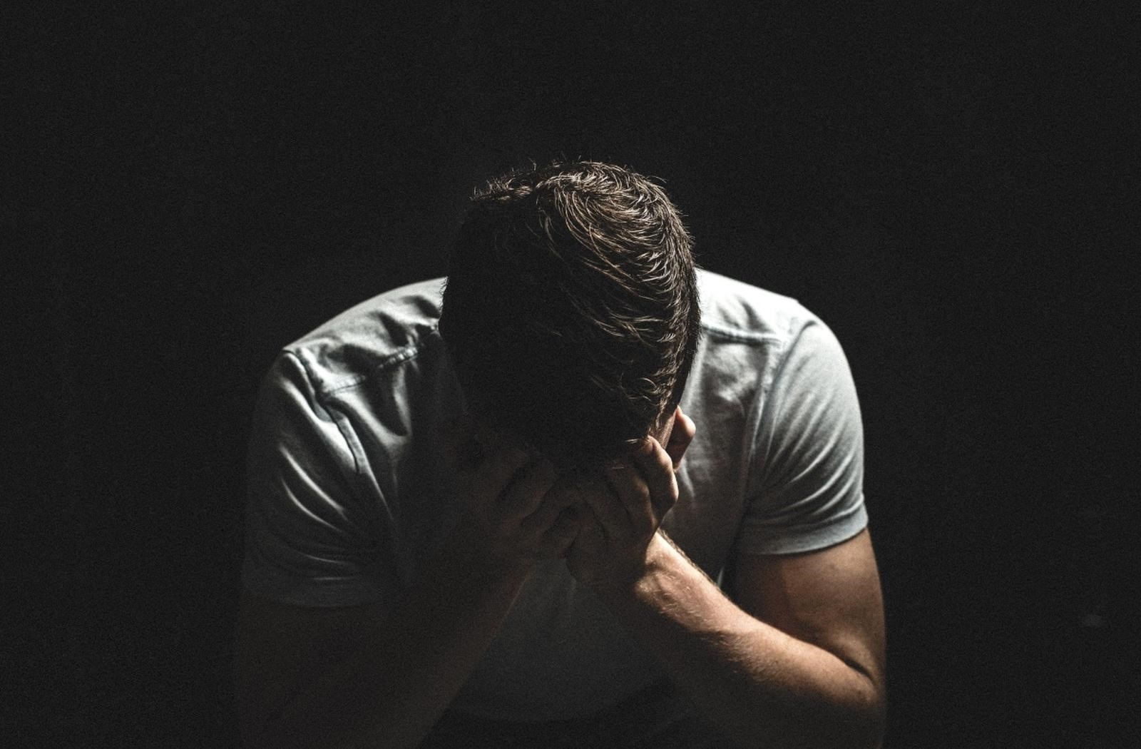 راه های دلداری دادن به فرد عزادار راه های دلداری دادن به فرد عزادار