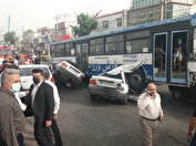 تصادف عجیب اتوبوس شهری با ۵ خودرو در کرج/ فیلم