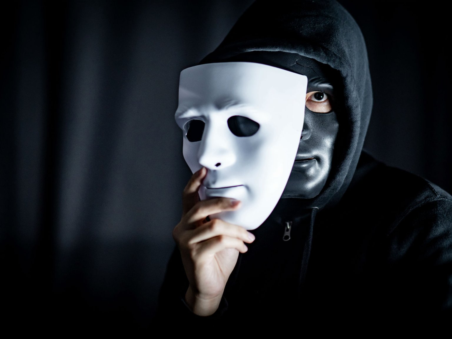 اختلال چند شخیصتی چیست؟ اختلال چند شخیصتی چیست؟