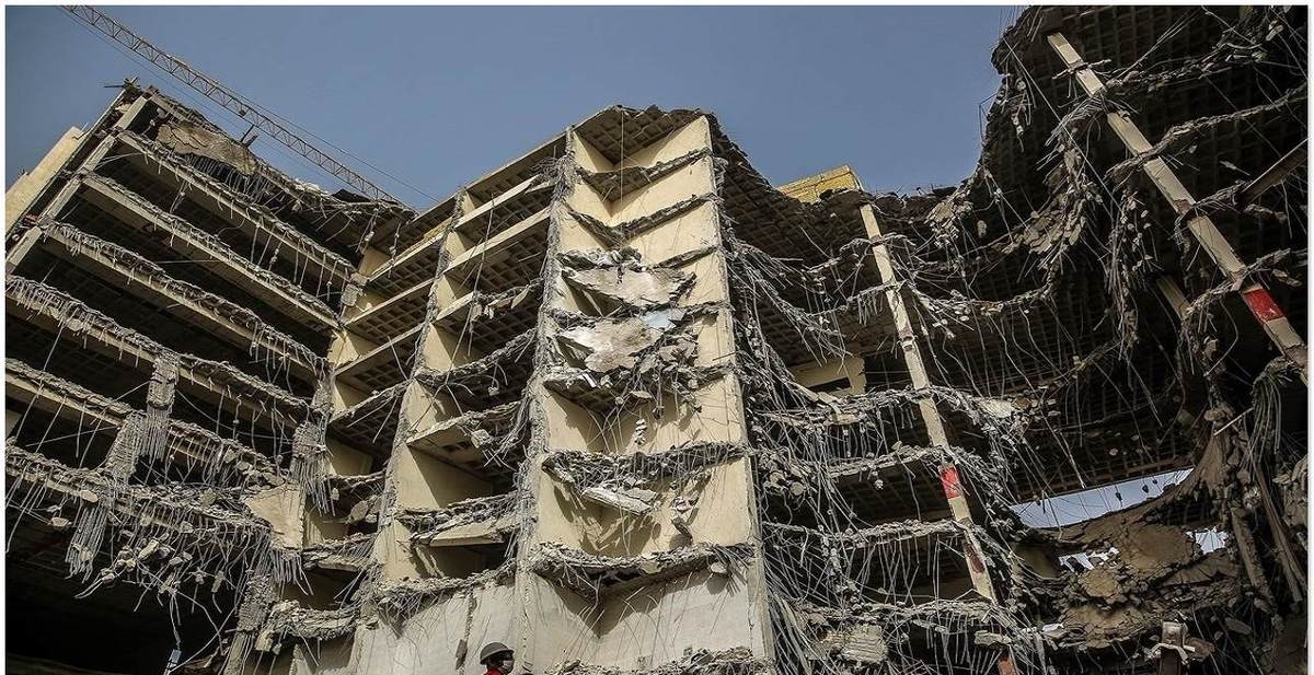 هفتمین روز آوار برداری متروپل/ رسیدن به جنازهها تا عصر امروز/ فردا پایان آوار برداری آوار برداری متروپل