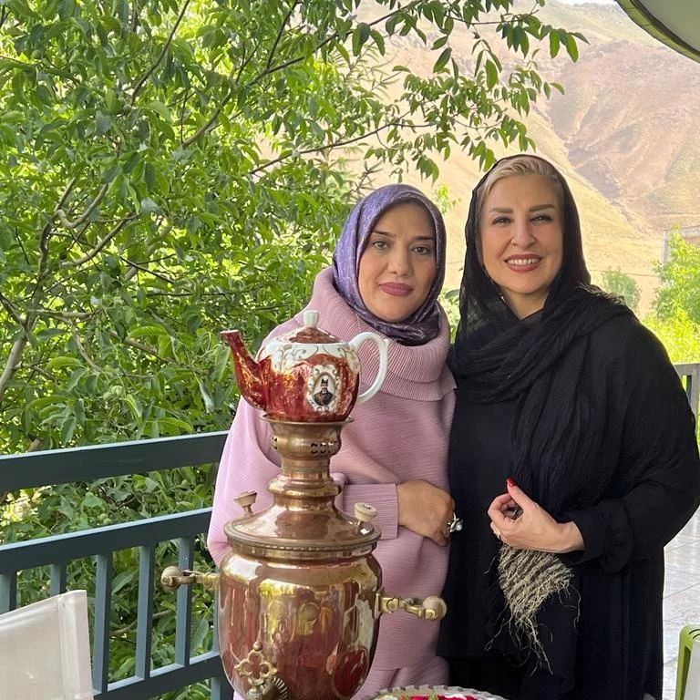 چهره میکاپ شده مرجانه گلچین با موهای بلوند + عکس چهره میکاپ شده مرجانه گلچین با موهای بلوند + عکس