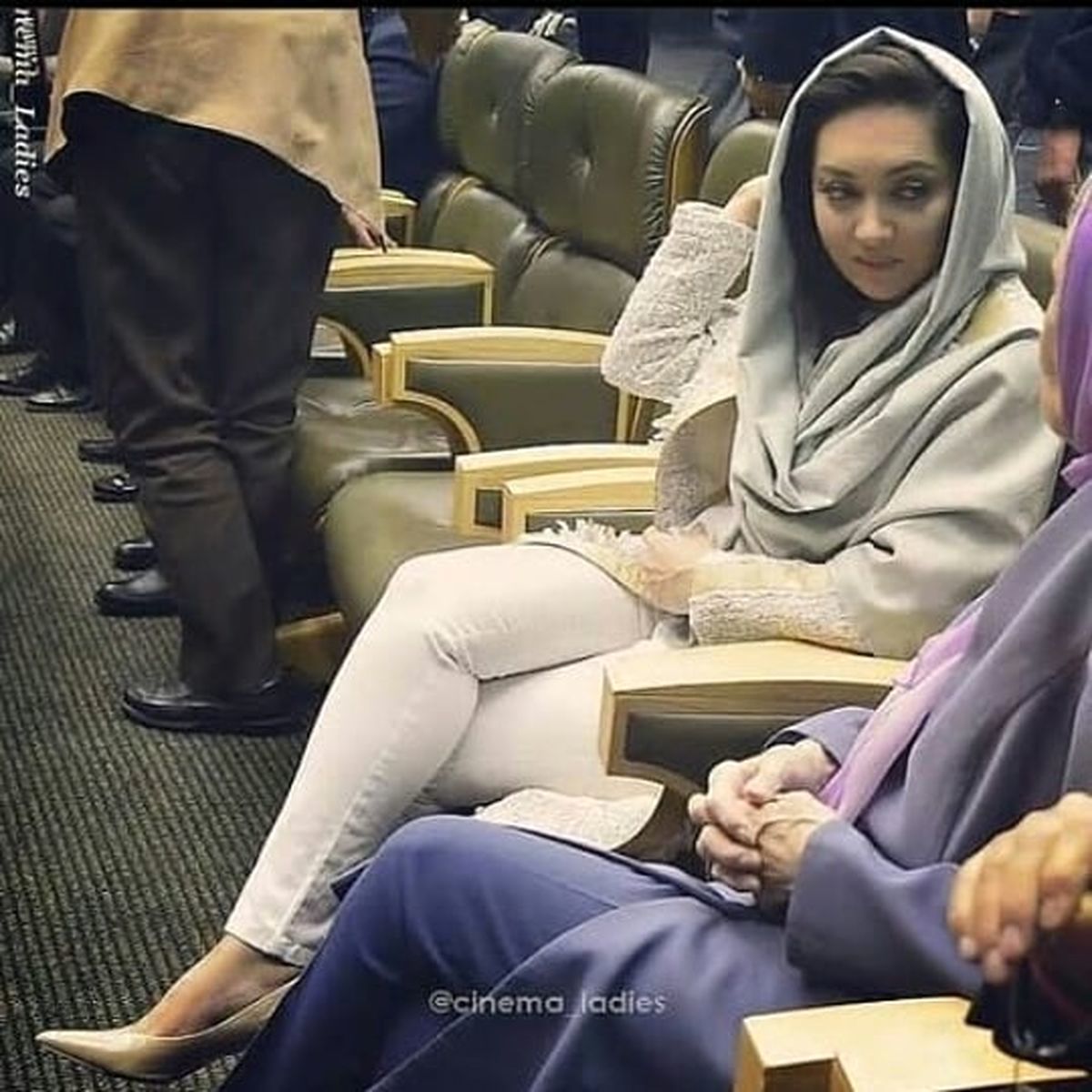 ژست خاص نیکی کریمی در میان علف زارها + عکس ژست خاص نیکی کریمی در میان علف زارها + عکس