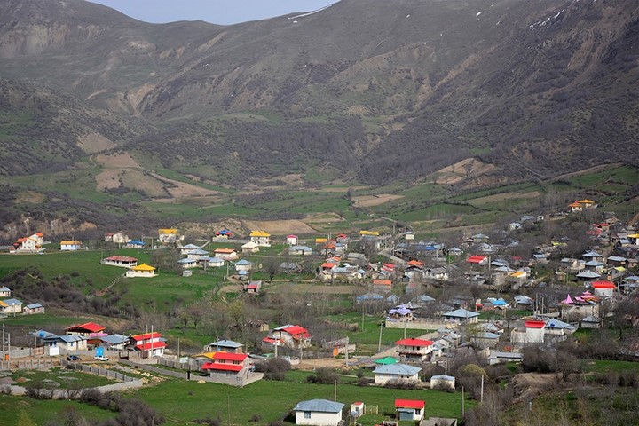 معرفی روستای داماش، زیستگاه گل سوسن چلچراغ معرفی روستای داماش، زیستگاه گل سوسن چلچراغ