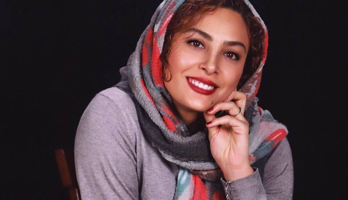 استایل خاص حدیث طهرانی در خودرو لاکچری اش + عکس استایل خاص حدیث طهرانی در خودرو لاکچری اش + عکس