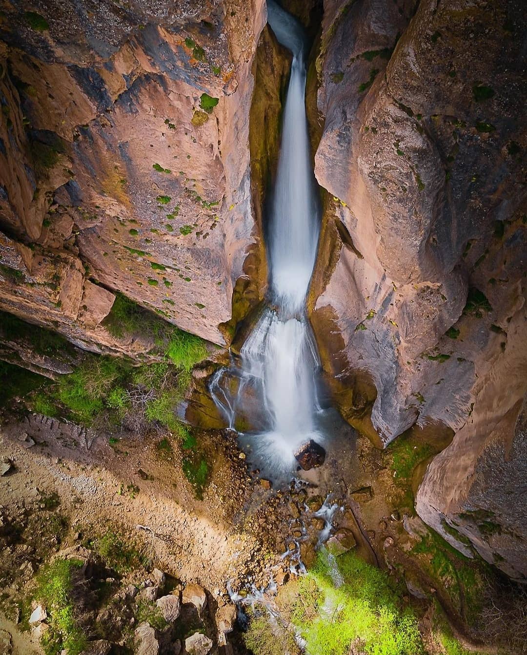 معرفی آبشار شاهاندشت، یکی از مرتفعترین آبشارهای ایران معرفی آبشار شاهاندشت، یکی از مرتفعترین آبشارهای ایران