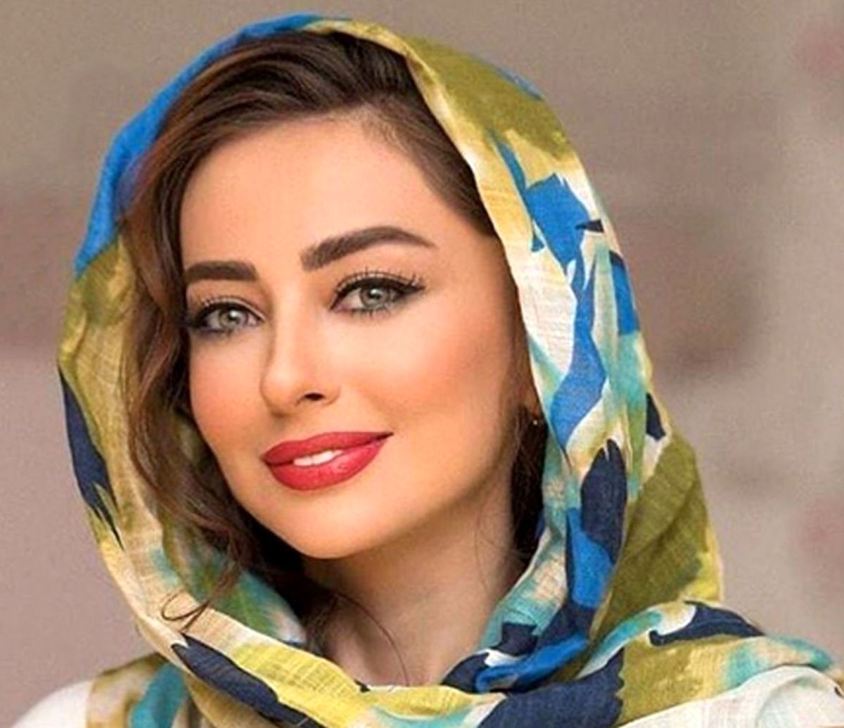 استایل نفیسه روشن استایل نفیسه روشن