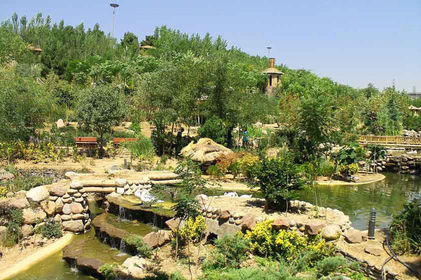 معرفی بزرگترین باغ پرندگان ایران با انواع مختلف پرندگان معرفی بزرگترین باغ پرندگان ایران با انواع مختلف پرندگان