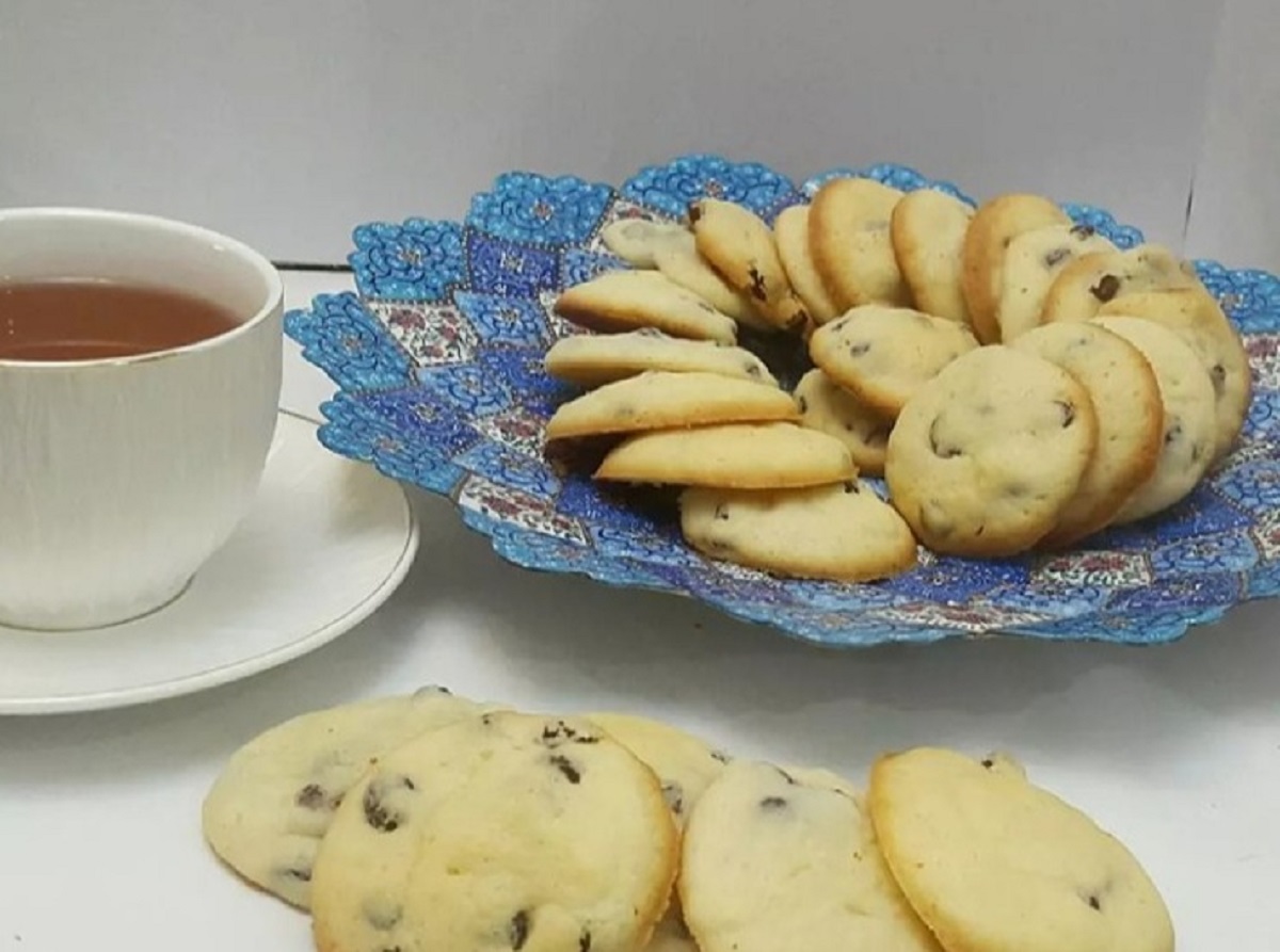 طرز تهیه شیرینی کشمشی خانگی طرز تهیه شیرینی کشمشی خانگی