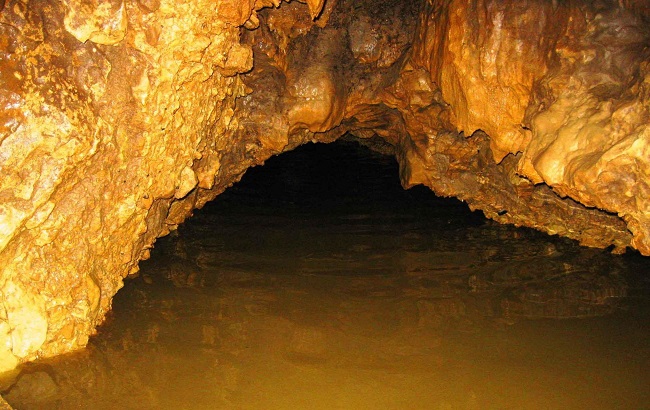 معرفی جاذبههای روستای آبنیک منطقه فشم معرفی جاذبههای روستای آبنیک منطقه فشم