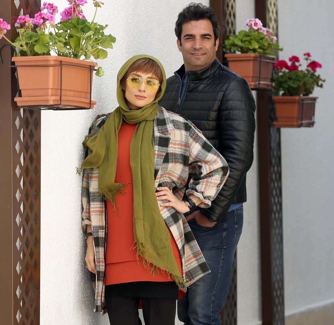 شادی منوچهر هادی کنار خانواده در شب تولدش + فیلم شادی منوچهر هادی کنار خانواده در شب تولدش + فیلم
