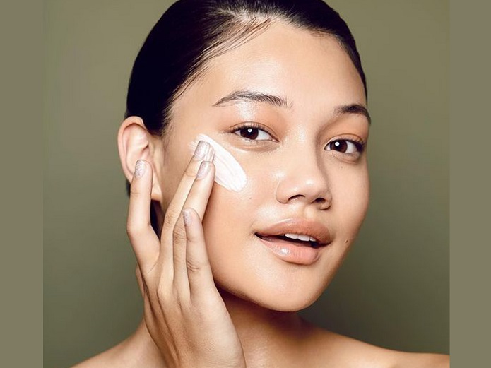 راههایی برای ماندگاری آرایش در گرما راههایی برای ماندگاری آرایش در گرما