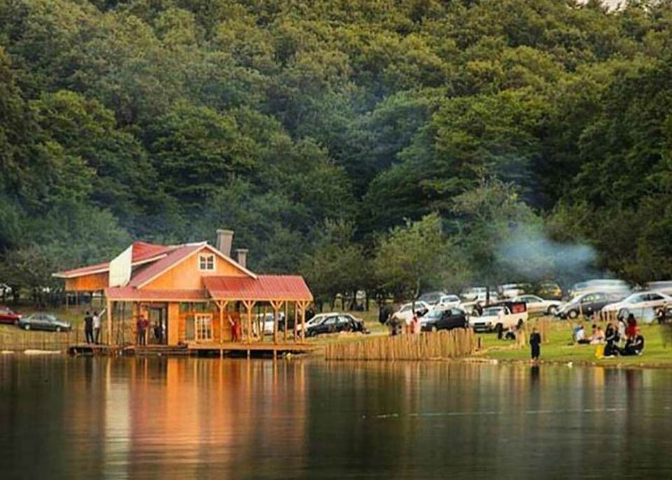 جاذبههای گردشگری دریاچه سقالکسار استان گیلان جاذبههای گردشگری دریاچه سقالکسار استان گیلان