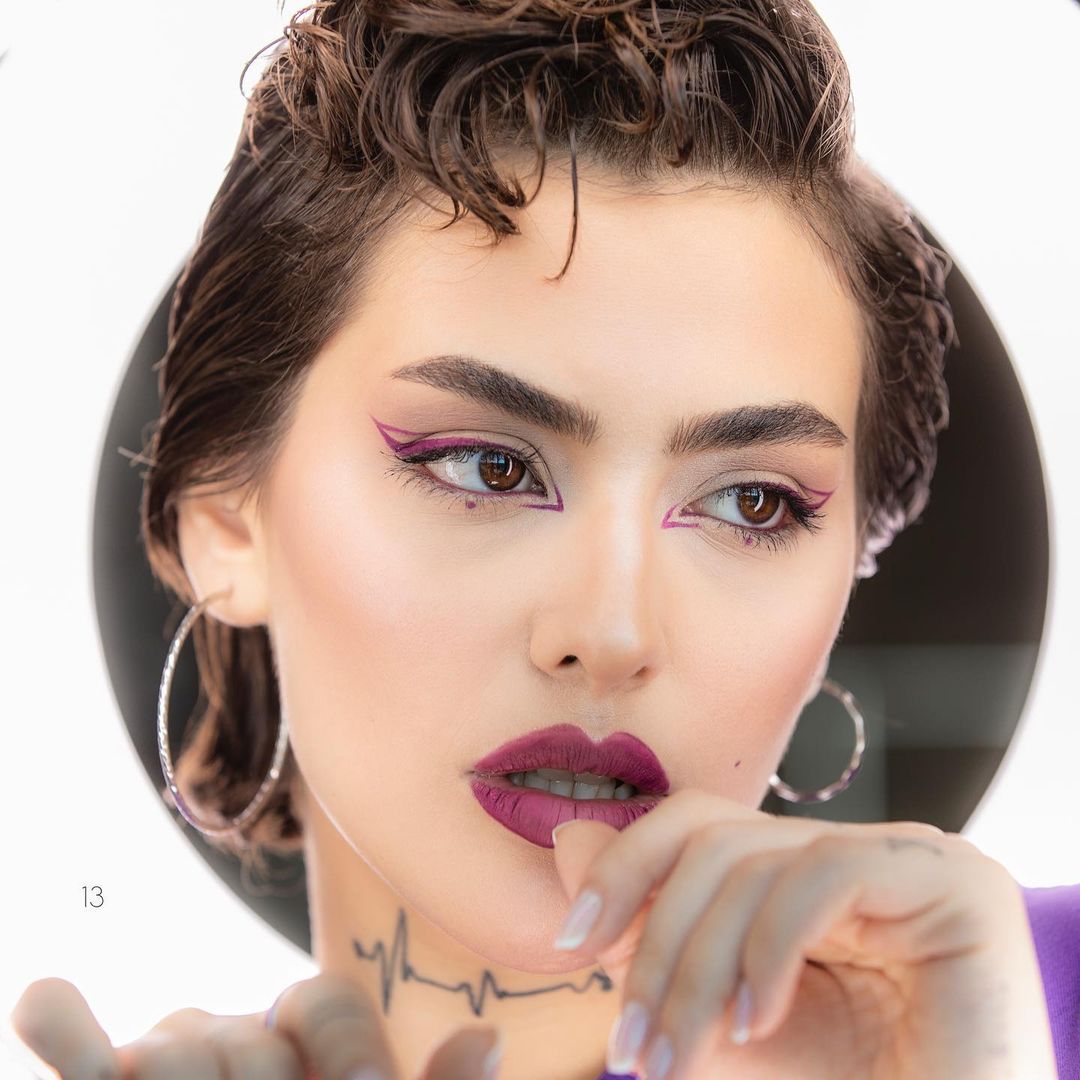 استایل مدلینگ ریحانه پارسا با چهره میکاپ شده + عکس استایل مدلینگ ریحانه پارسا با چهره میکاپ شده + عکس