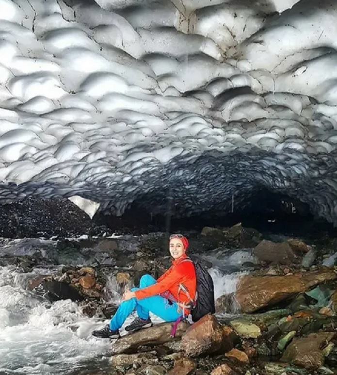 جاذبه های گردشگری تونل برفی روستای لالان
